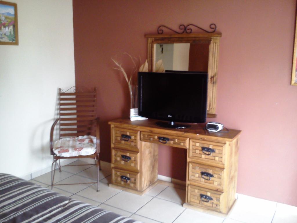 Hotel Los Balcones Parras de la Fuente Room photo